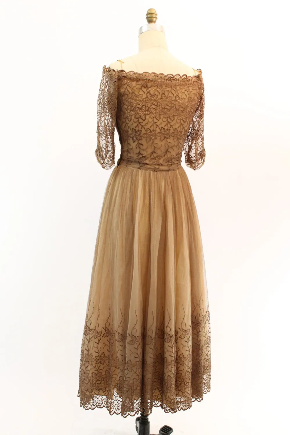 1950s nude TAMBOUR lace dress small | new fall