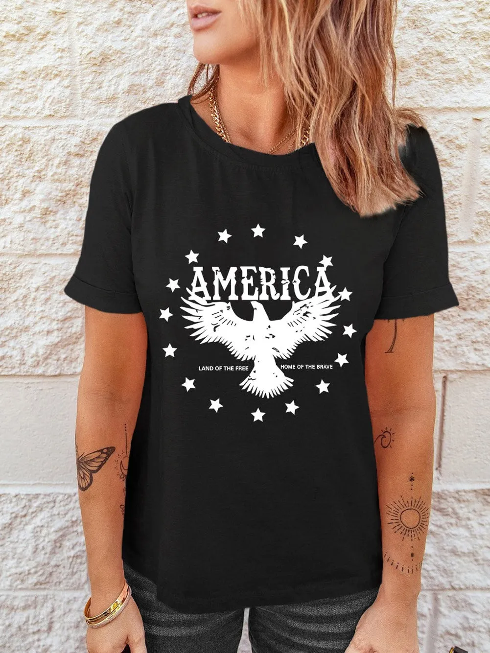 American Eagle Star Graphic Tee in Black