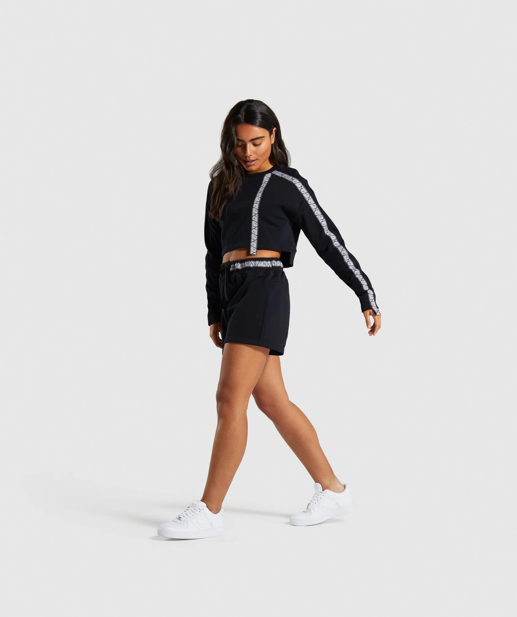 Gymshark 24/7 Cropped Sweater - Black