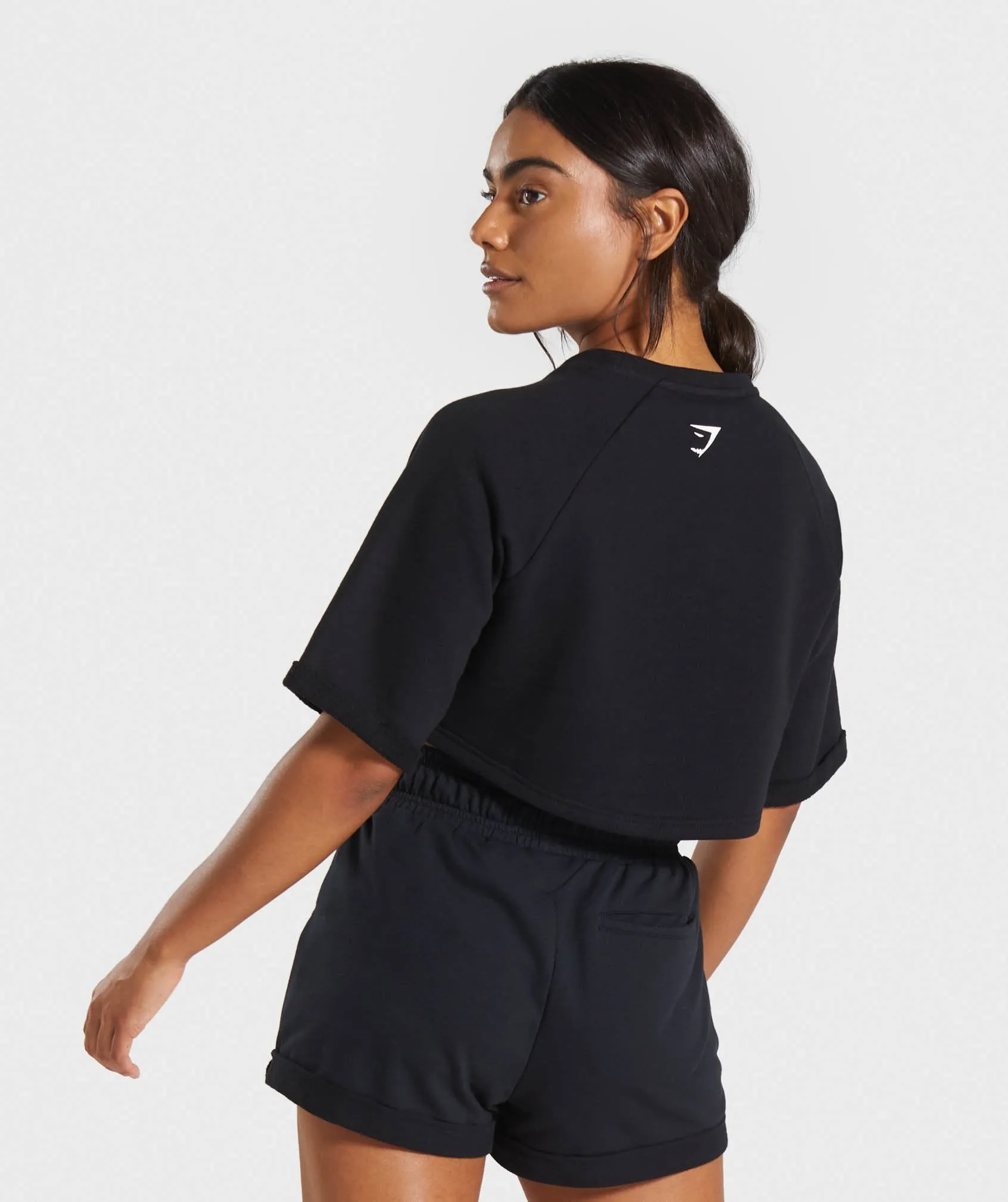 Gymshark Branded Boxy Cropped Sweater - Black