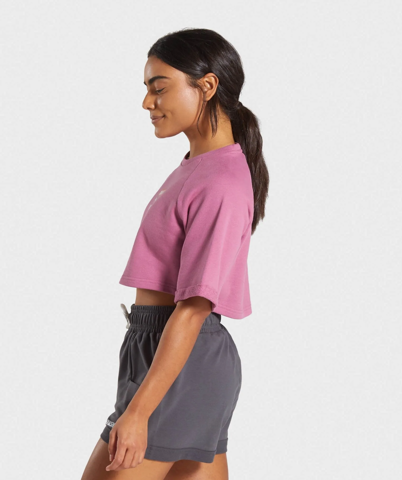 Gymshark Branded Boxy Cropped Sweater - Mauve