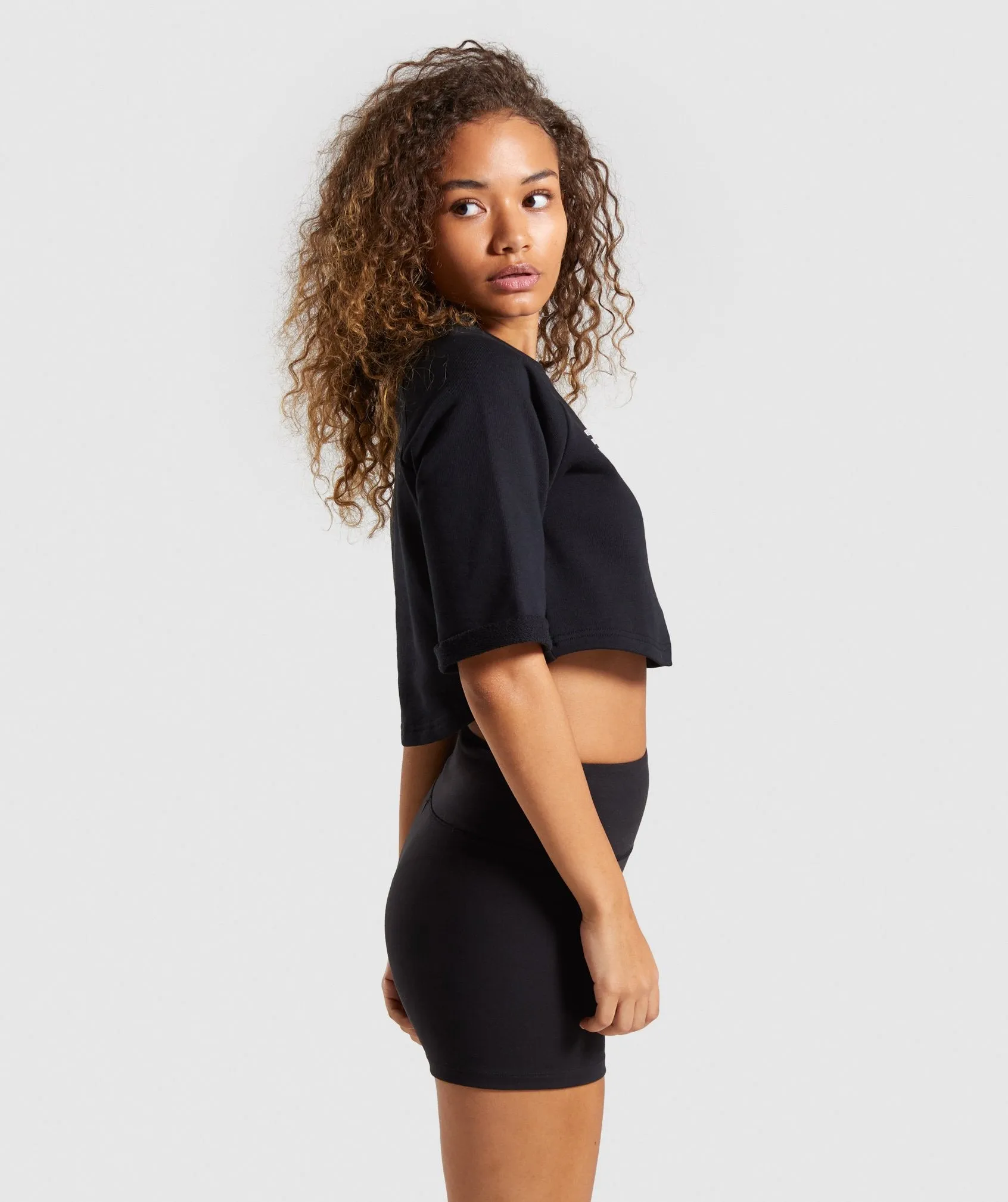 Gymshark The Visionaries Boxy Cropped Sweater - Black