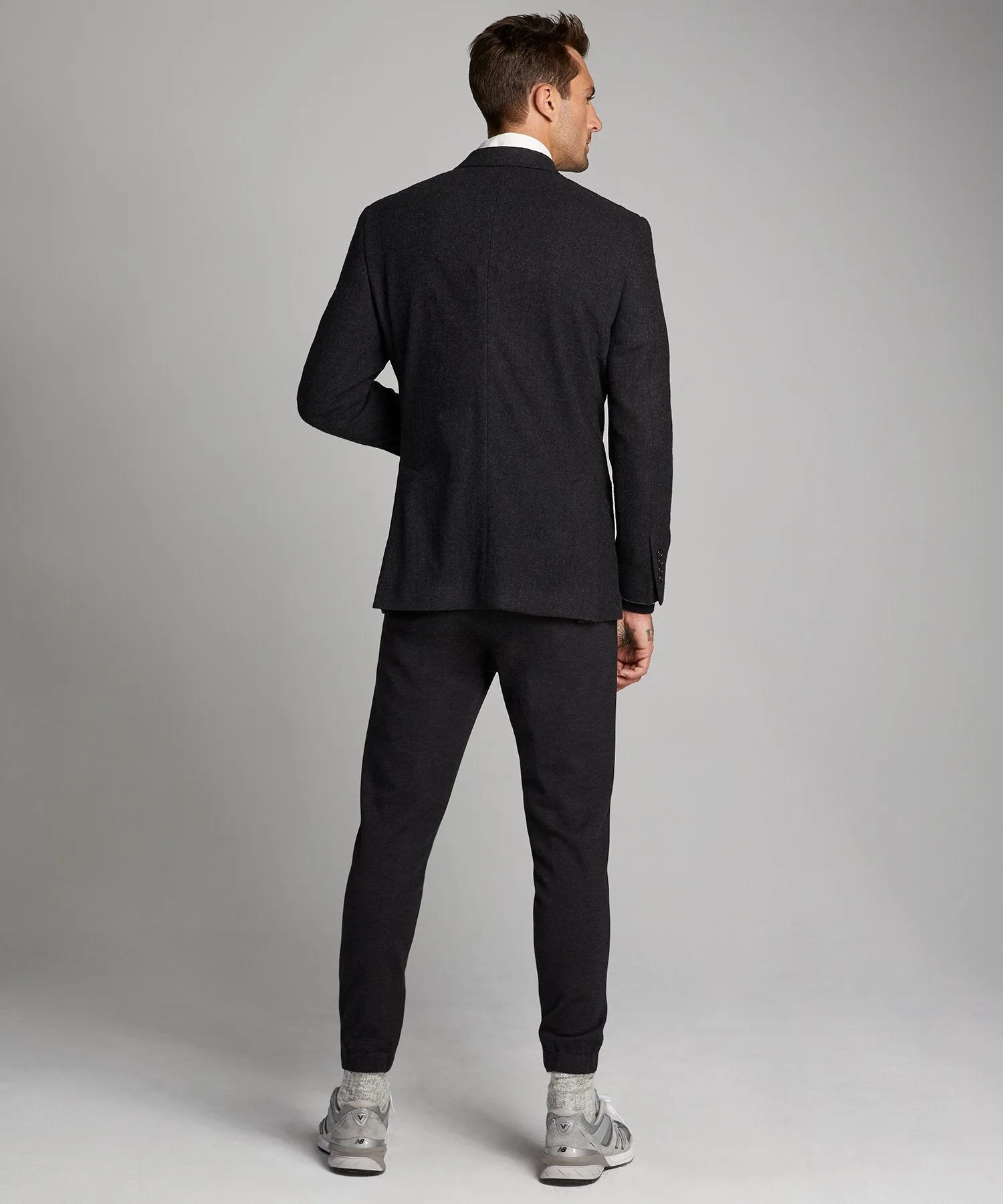 Knit Traveler Suit Jacket in Charcoal