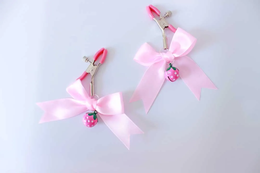 Pink Strawberry Bells & Bows Clamps