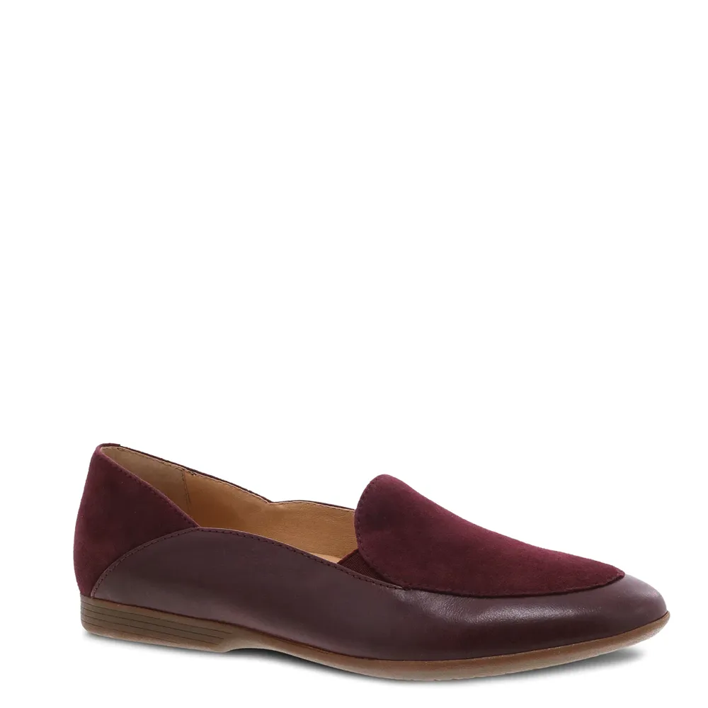 Women's Dansko Lace Color: Wine Glazed Leather